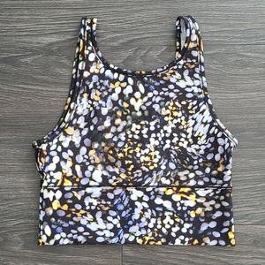 Lululemon power pivot tank size 6